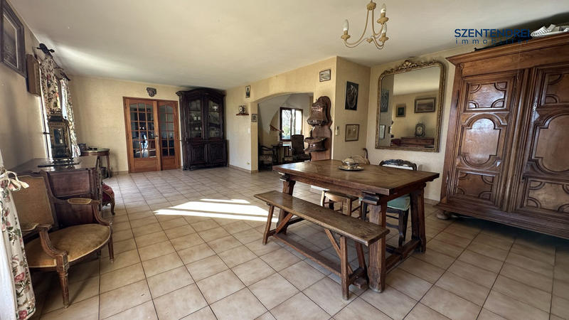 Maison - 193 m² - 6 pièces