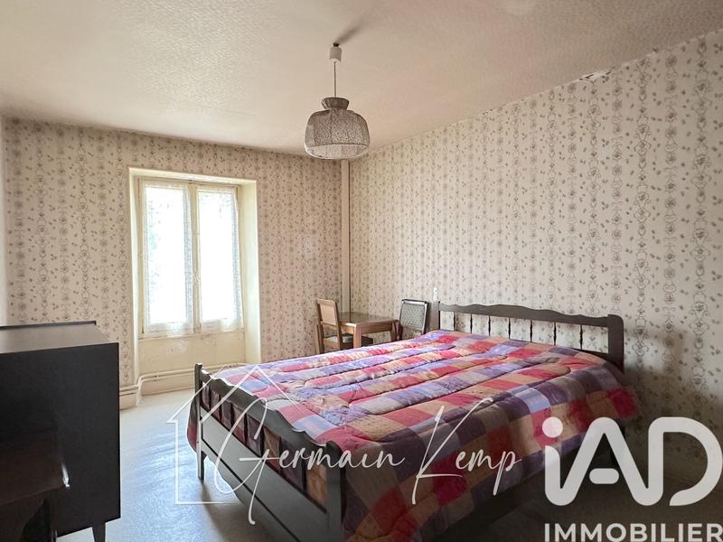 Maison - 250 m² - 9 pièces