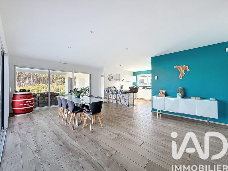 Maison - 163 m² - 6 pièces