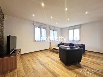 Maison - 224 m² - 9 pièces