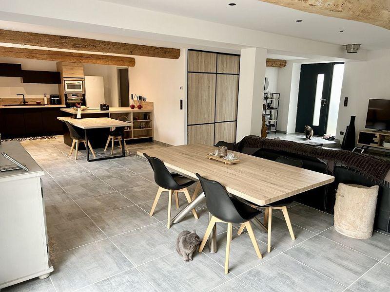 Maison traditionnelle - 164 m² - 6 pièces