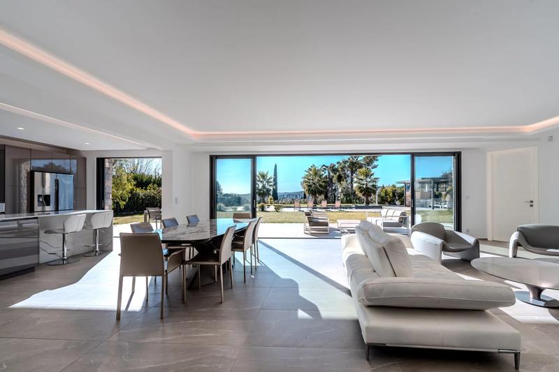 Villa - 275 m² - 7 pièces