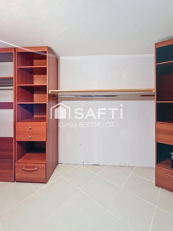 Maison - 219 m² - 9 pièces