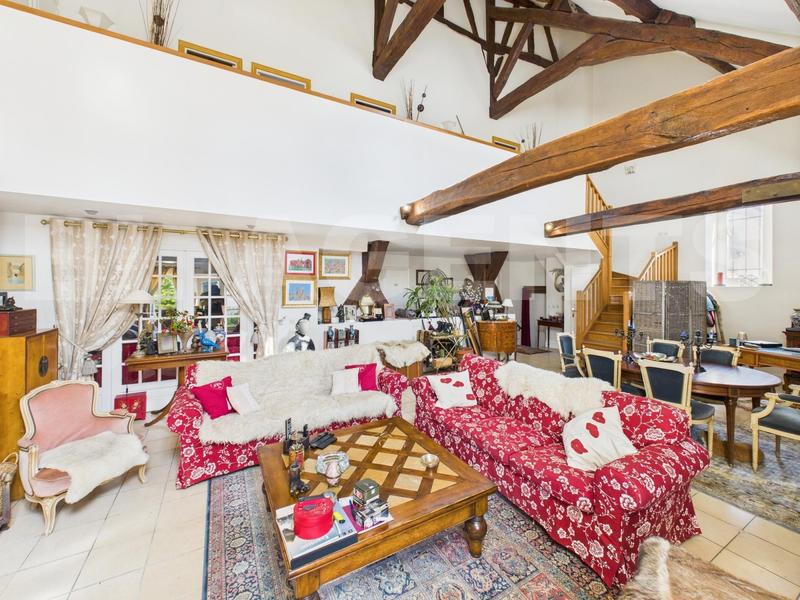 Appartement - 180 m² - 6 pièces