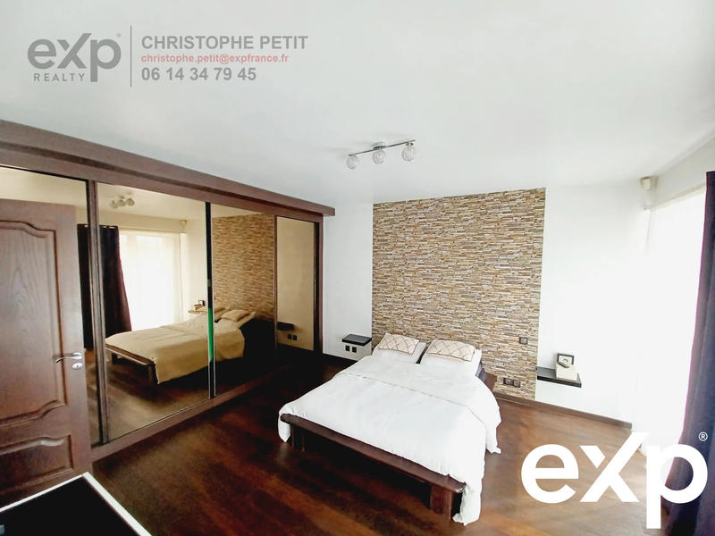 Maison - 150 m² - 7 pièces