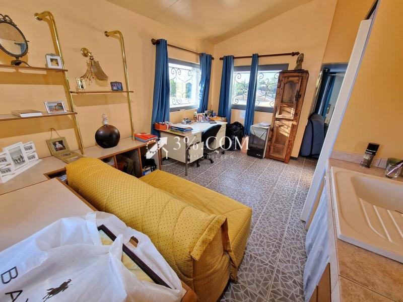 Villa - 196 m² - 6 pièces