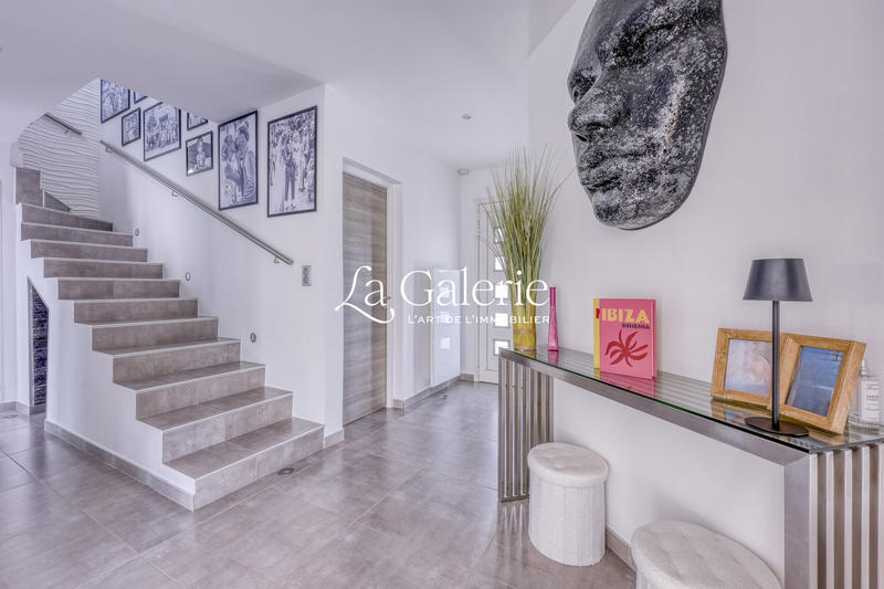 Villa - 165 m² - 6 pièces