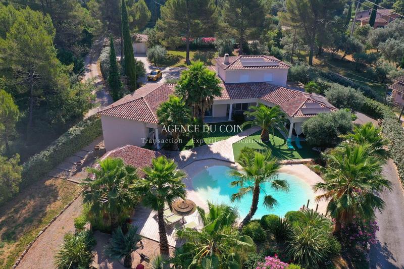 Villa - 300 m² - 7 pièces