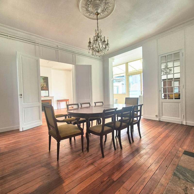 Appartement - 136 m² - 5 pièces