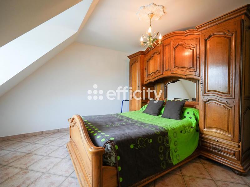 Maison - 210 m² - 7 pièces