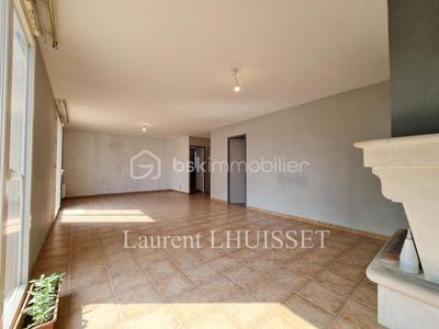 Maison traditionnelle - 131 m² - 6 pièces