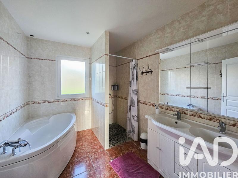 Maison - 151 m² - 8 pièces