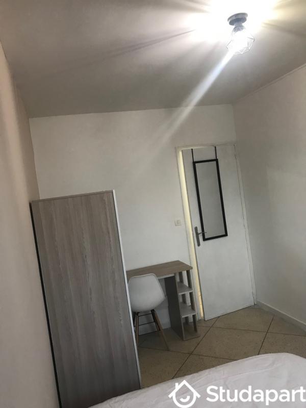 Chambre - 9 m² - 1 pièce