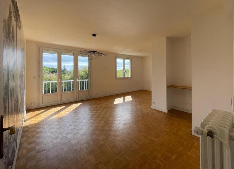 Appartement - 83 m² - 5 pièces