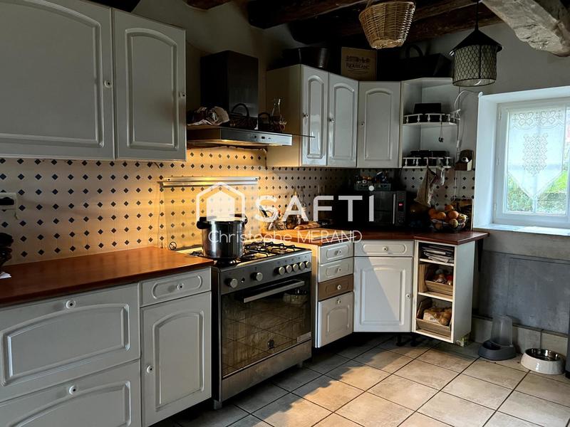 Maison - 202 m² - 8 pièces