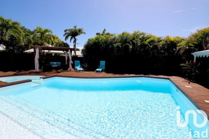 Maison - 178 m² - 8 pièces