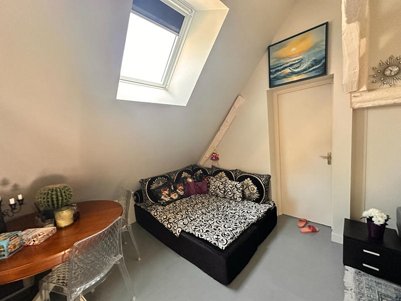 Maison - 220 m² - 6 pièces