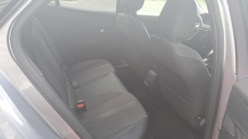 Peugeot 2008 Electrique 136 Ch Allure