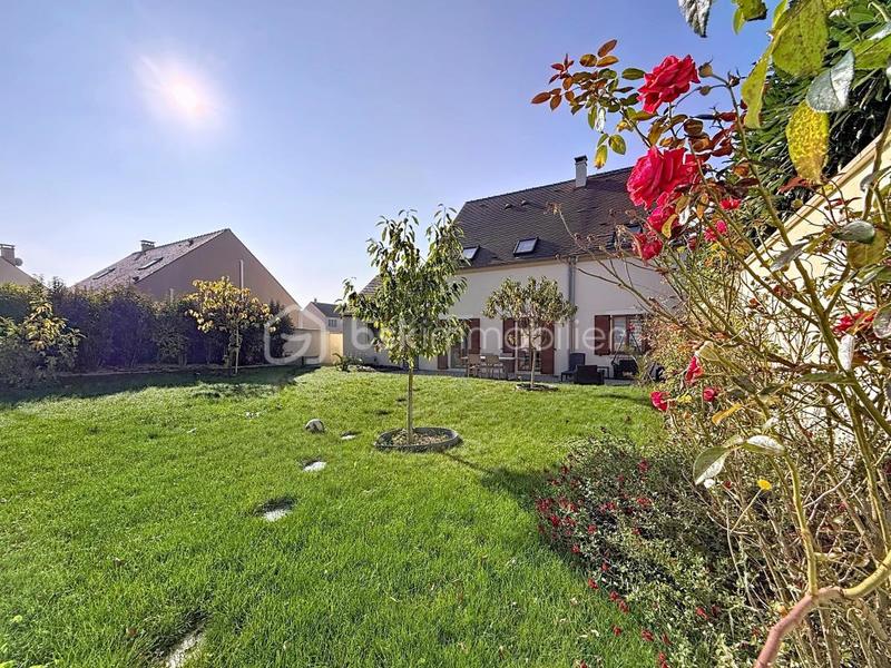 Maison traditionnelle - 134 m² - 6 pièces