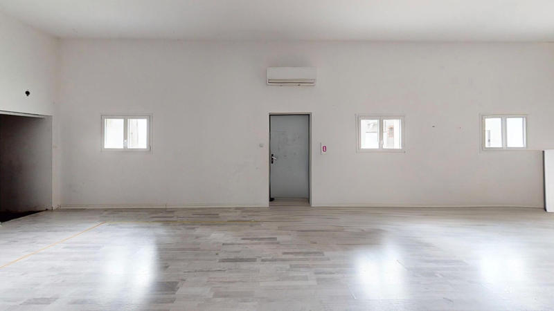 Maison - 400 m² - 6 pièces