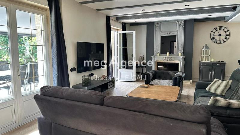 Maison - 200 m² - 7 pièces