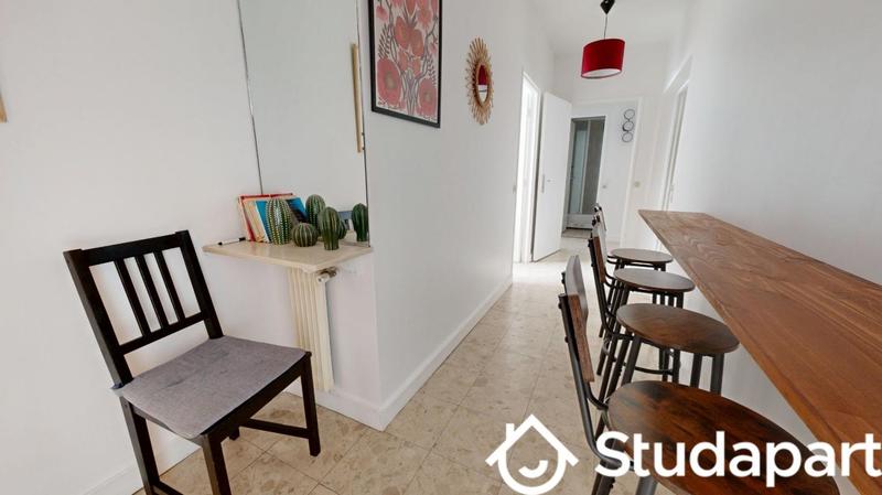 Chambre - 12 m² - 1 pièce