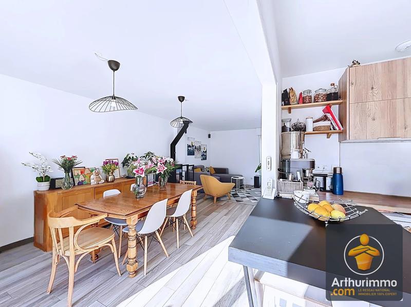 Maison - 98 m² - 6 pièces