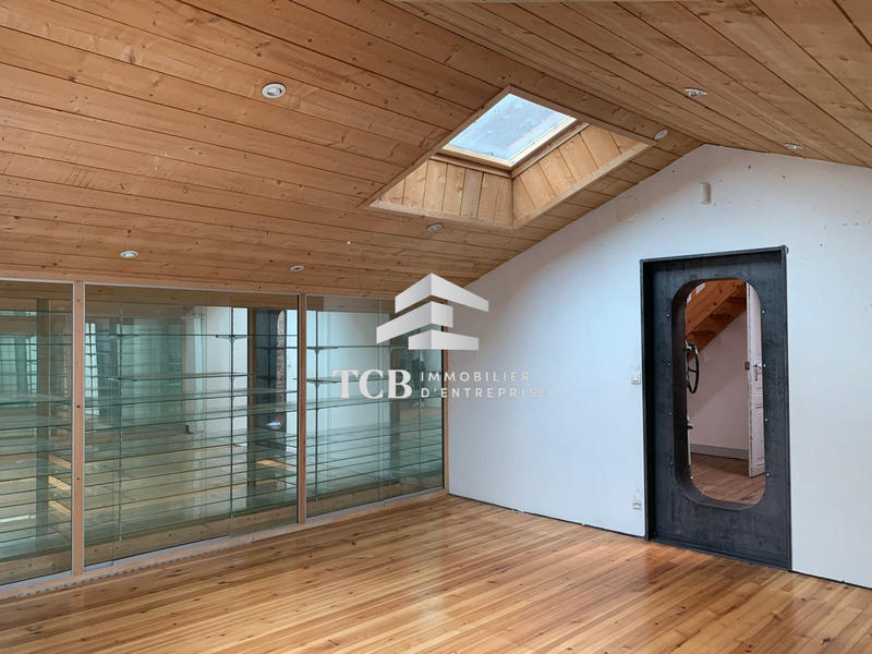 Local commercial - 358 m²