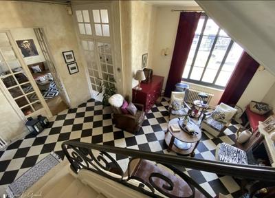 Maison - 203 m² - 7 pièces