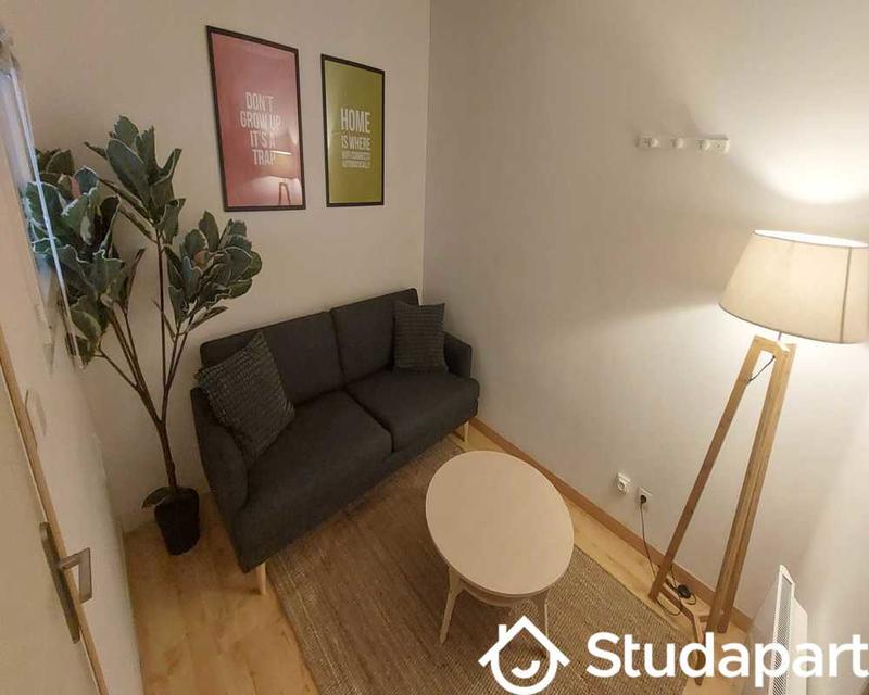 Chambre - 70 m² - 1 pièce