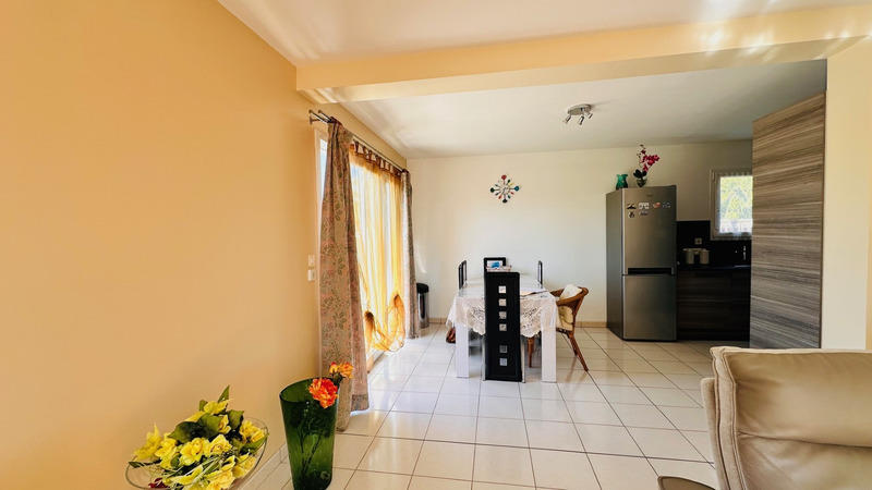 Maison - 94 m² - 4 pièces