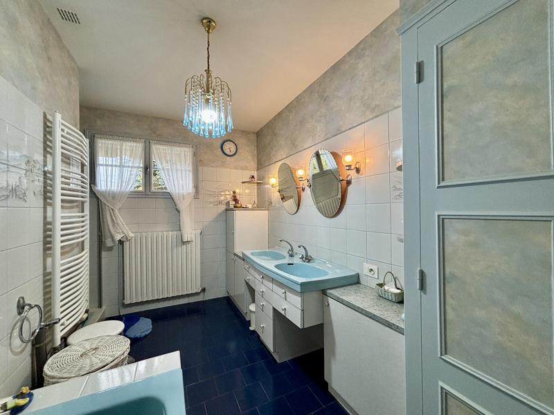 Maison traditionnelle - 133 m² - 4 pièces