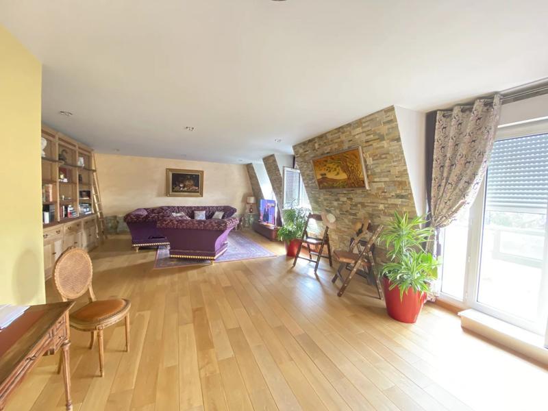 Appartement - 136 m² - 7 pièces