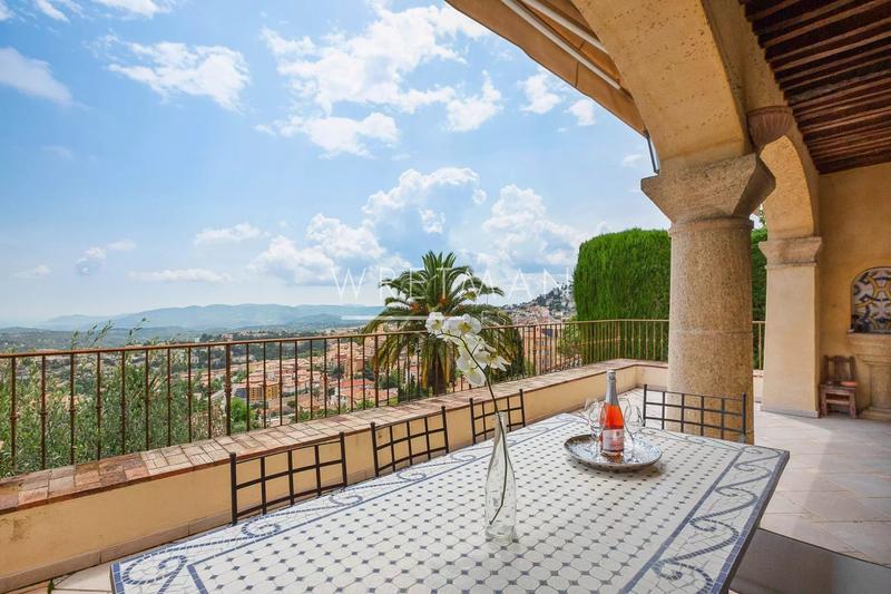 Maison de ville - 200 m² - 7 pièces