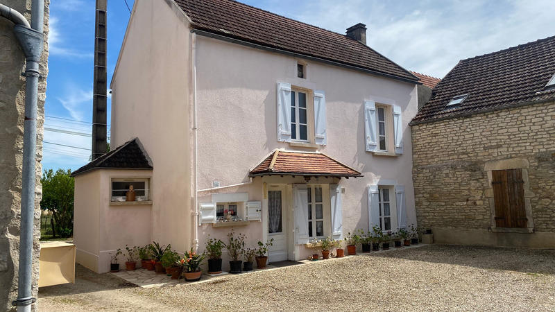Maison de village - 123 m² - 8 pièces