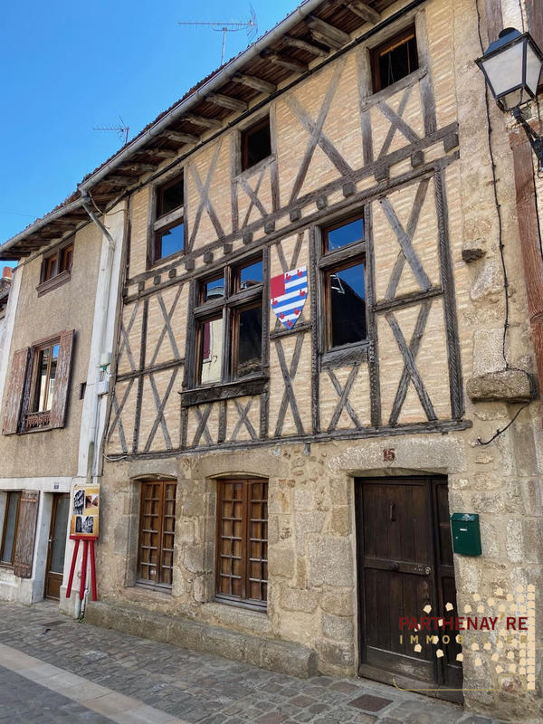 Maison ancienne - 236 m² - 6 pièces