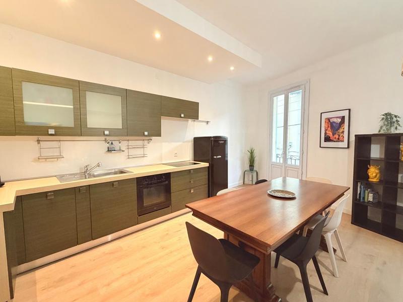 Appartement - 86 m² - 4 pièces