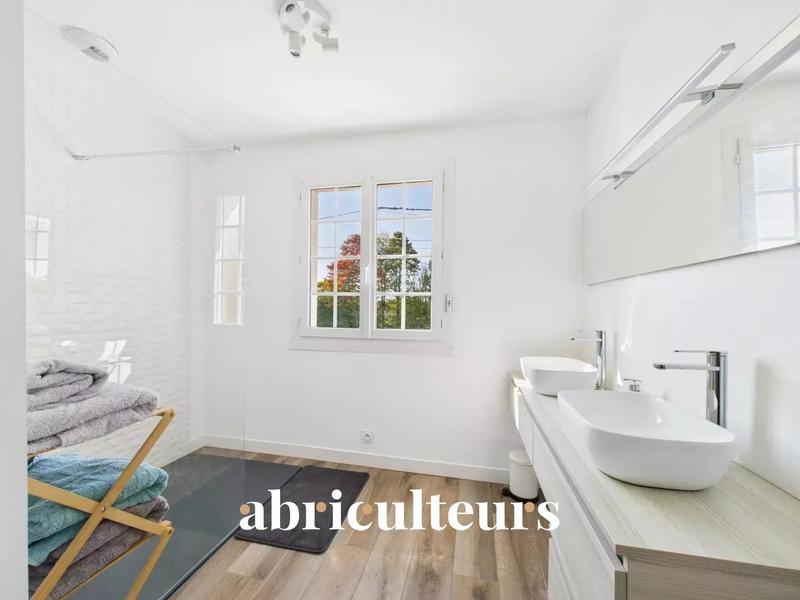 Maison - 172 m² - 7 pièces