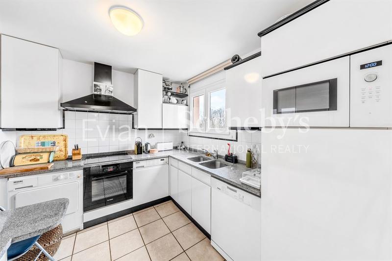 Appartement - 111 m² - 4 pièces