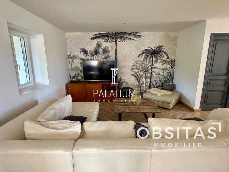 Maison - 195 m² - 6 pièces