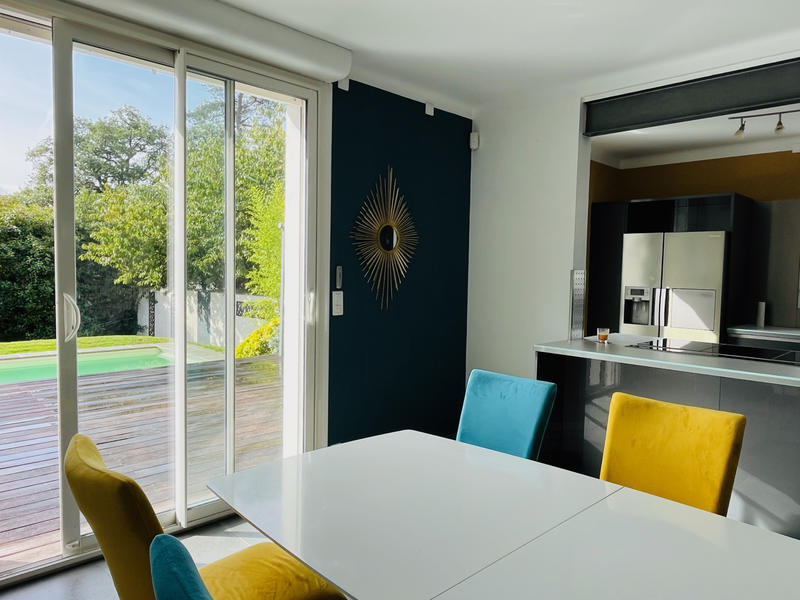 Maison - 196 m² - 9 pièces