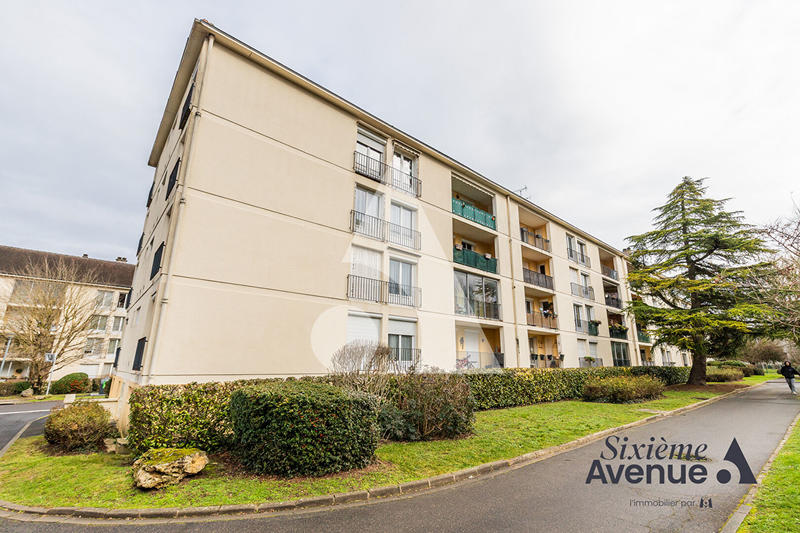 Appartement - 80 m² - 4 pièces