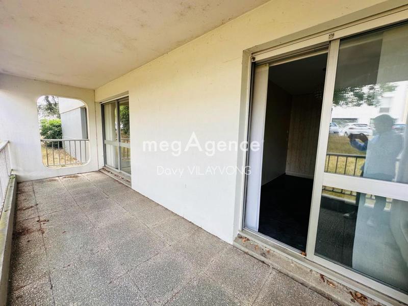 Local commercial - 77 m² - 4 pièces