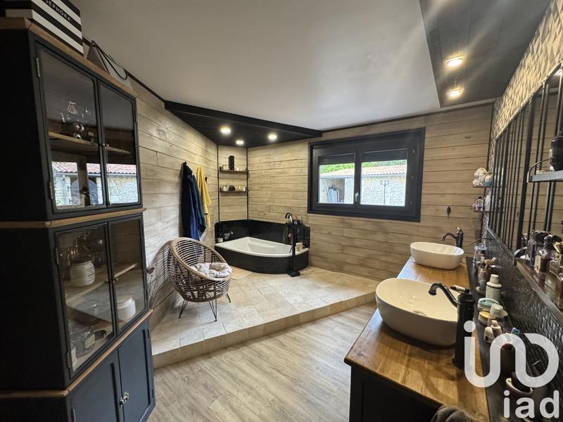 Maison - 272 m² - 6 pièces