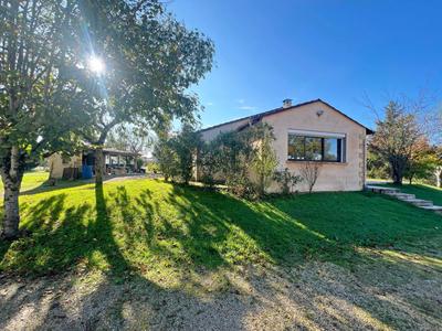 Maison - 348 m² - 10 pièces