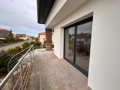 Maison - 166 m² - 5 pièces