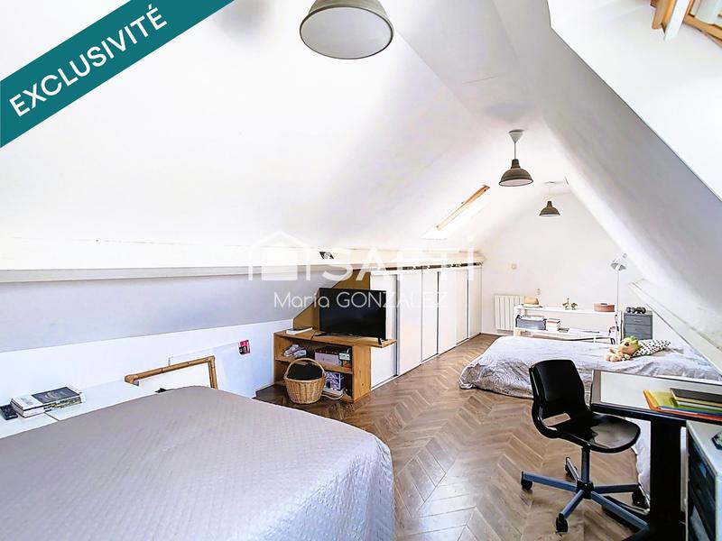 Maison - 180 m² - 8 pièces