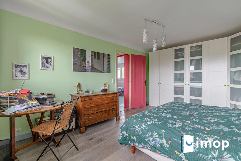 Maison - 180 m² - 6 pièces