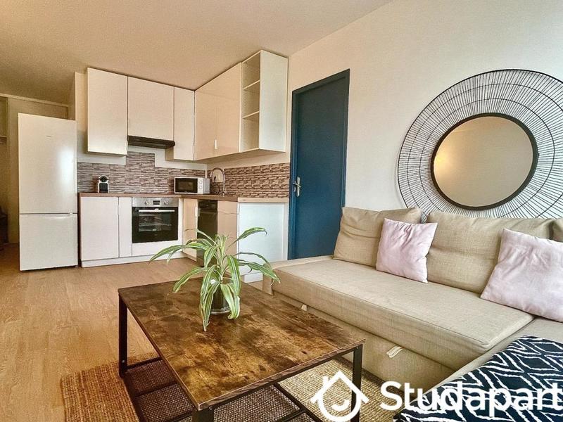 Chambre - 10 m² - 1 pièce