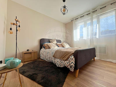 Maison - 140 m² - 7 pièces